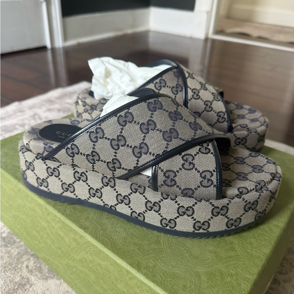 Gucci Beige and Navy Blue Monogram Slide Sandals